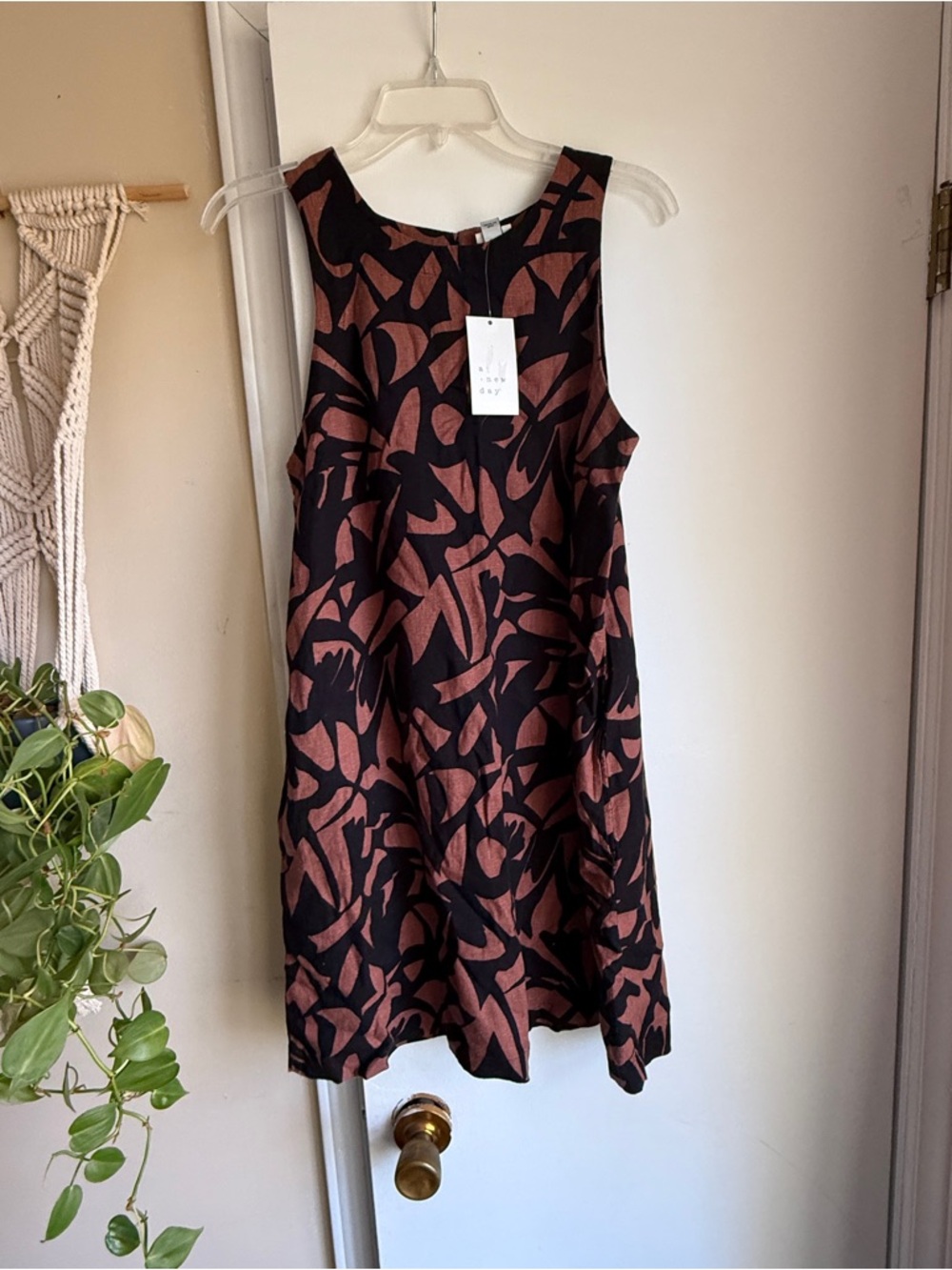 Sleeveless Black and Brown Abstract Print Linen and Rayon Blend Dress NWT